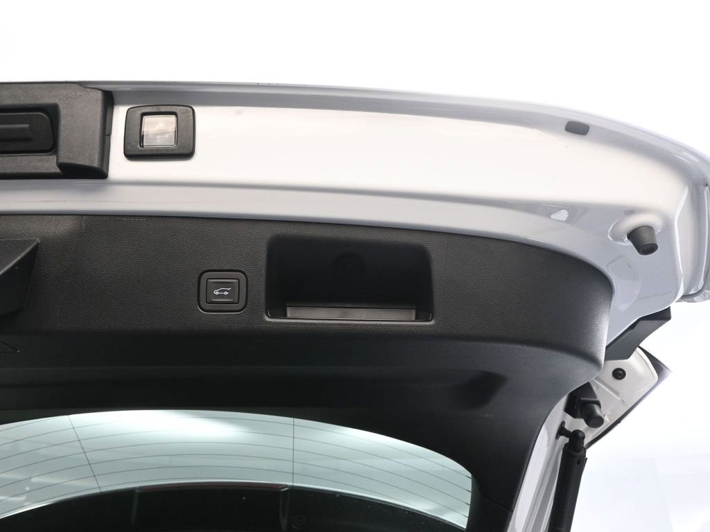 Used 2025 Chevrolet Equinox EV LT w/ Convenience Package image 30