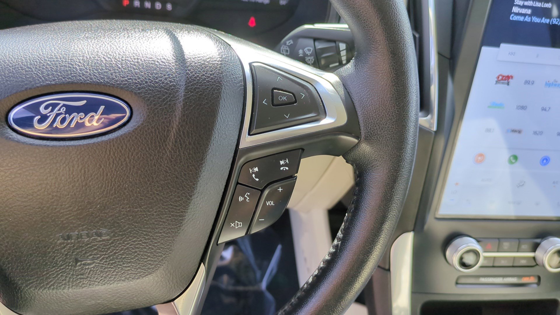 Used 2022 Ford Edge Titanium w/ Equipment Group 301A image 18