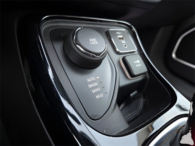 Used 2020 Jeep Compass Limited w/ Premium Lighting Group image 27