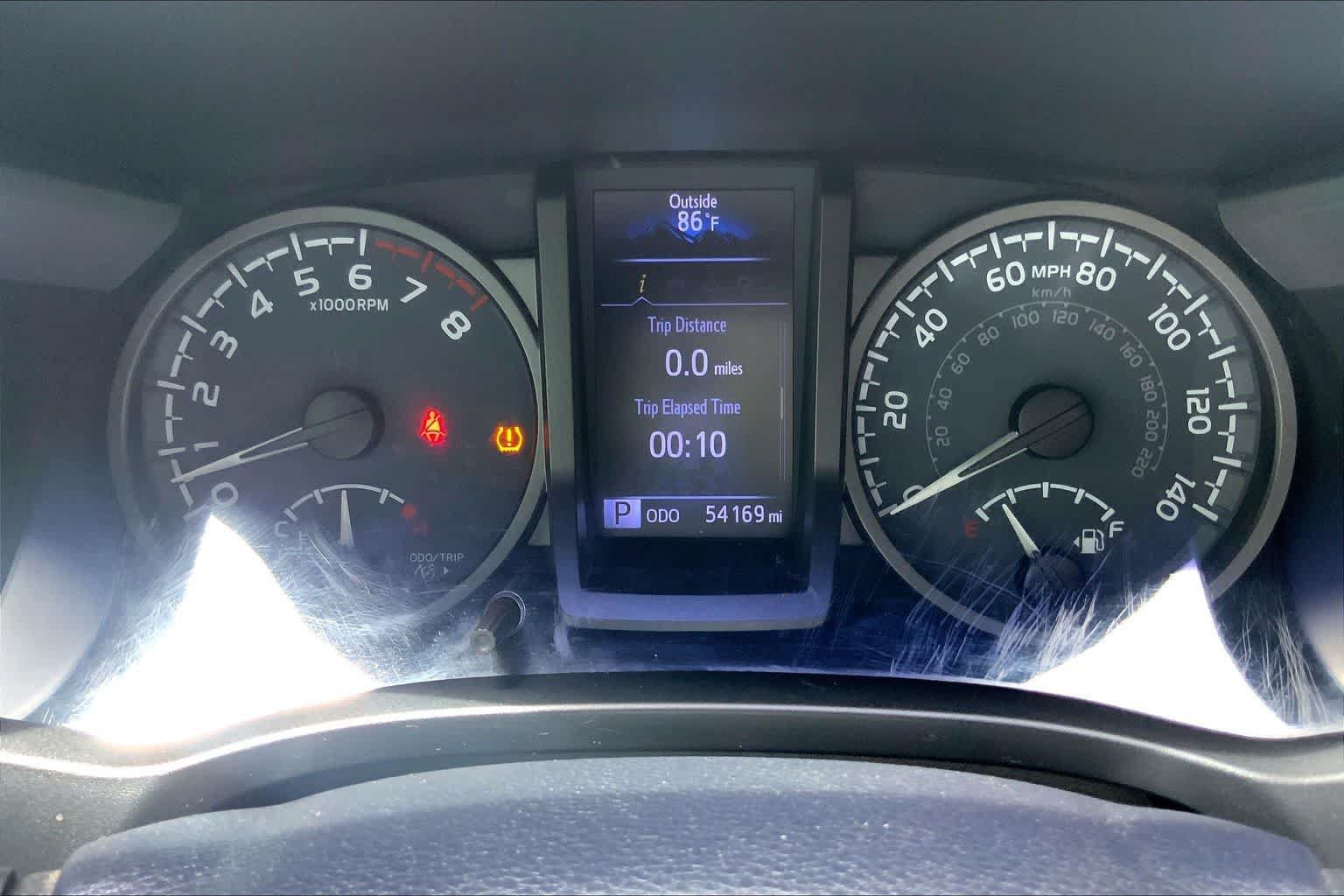 Used 2020 Toyota Tacoma 2WD Double Cab image 17