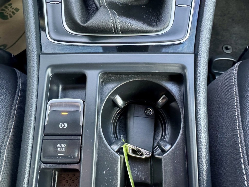 Used 2019 Volkswagen Golf R 4-Door image 40