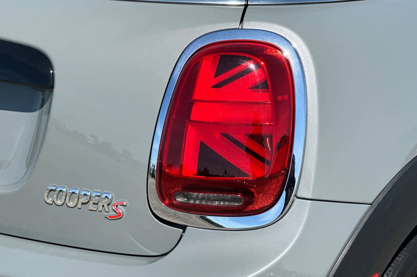Used 2020 MINI Cooper S w/ Storage Package FWD image 29