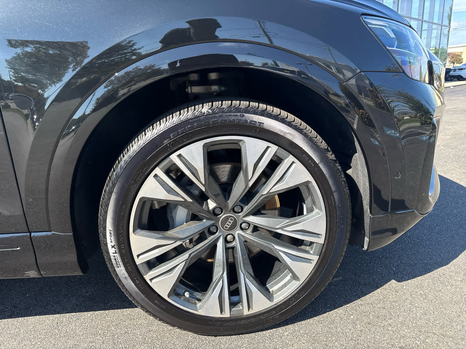 Certified 2025 Audi Q8 Premium w/ Black Optic Package image 10