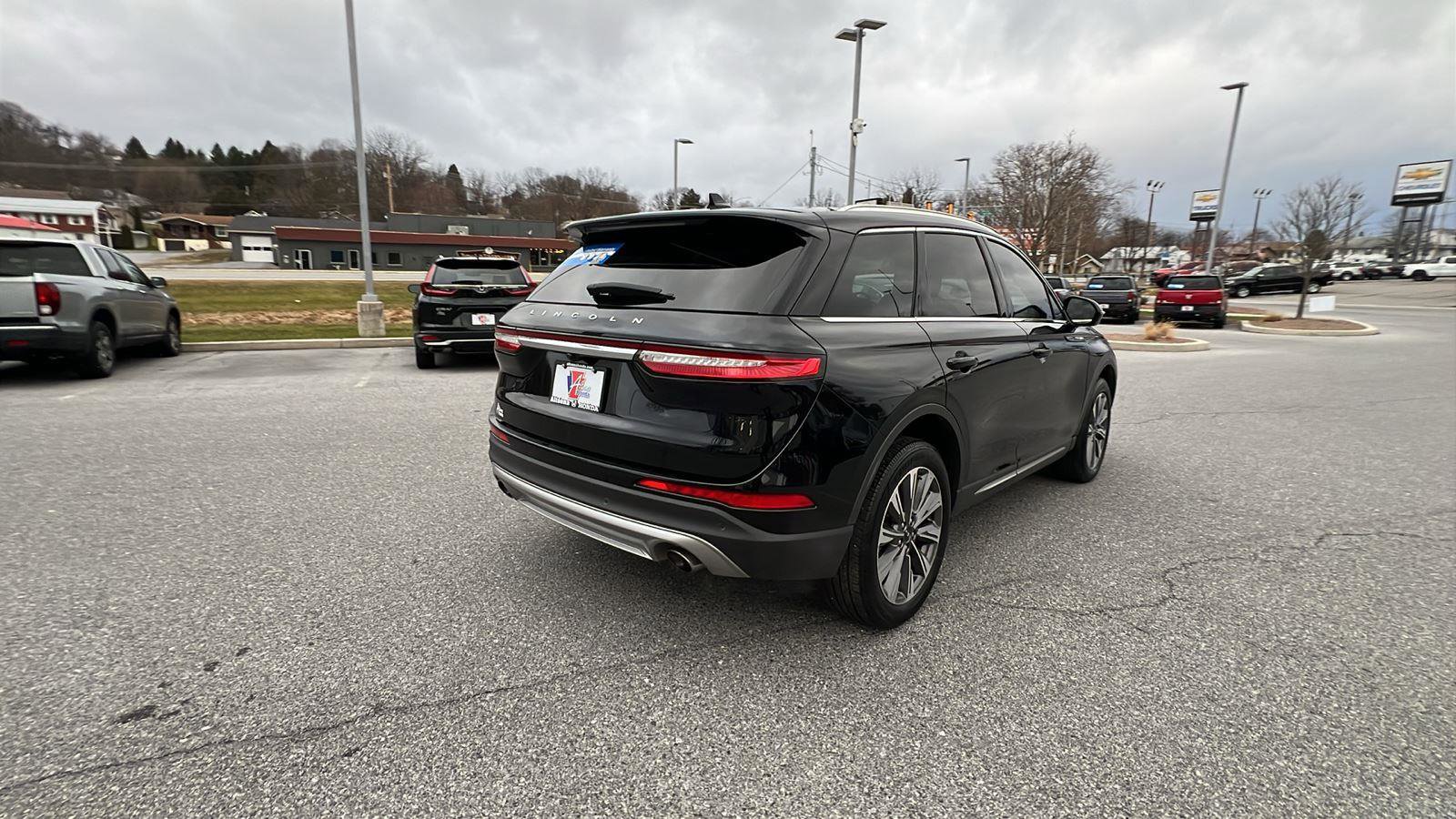 Used 2022 Lincoln Corsair Reserve w/ Elements Package image 4