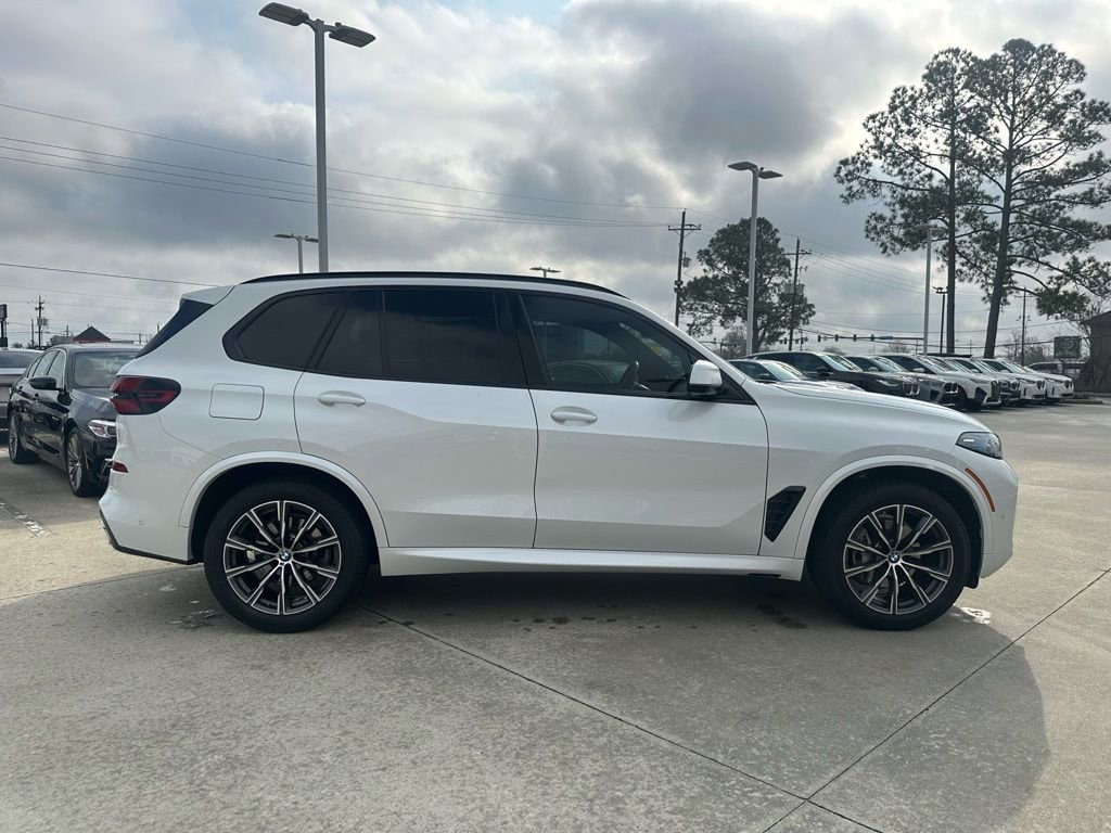Certified 2025 BMW X5 xDrive40i w/ M Sport Package image 5