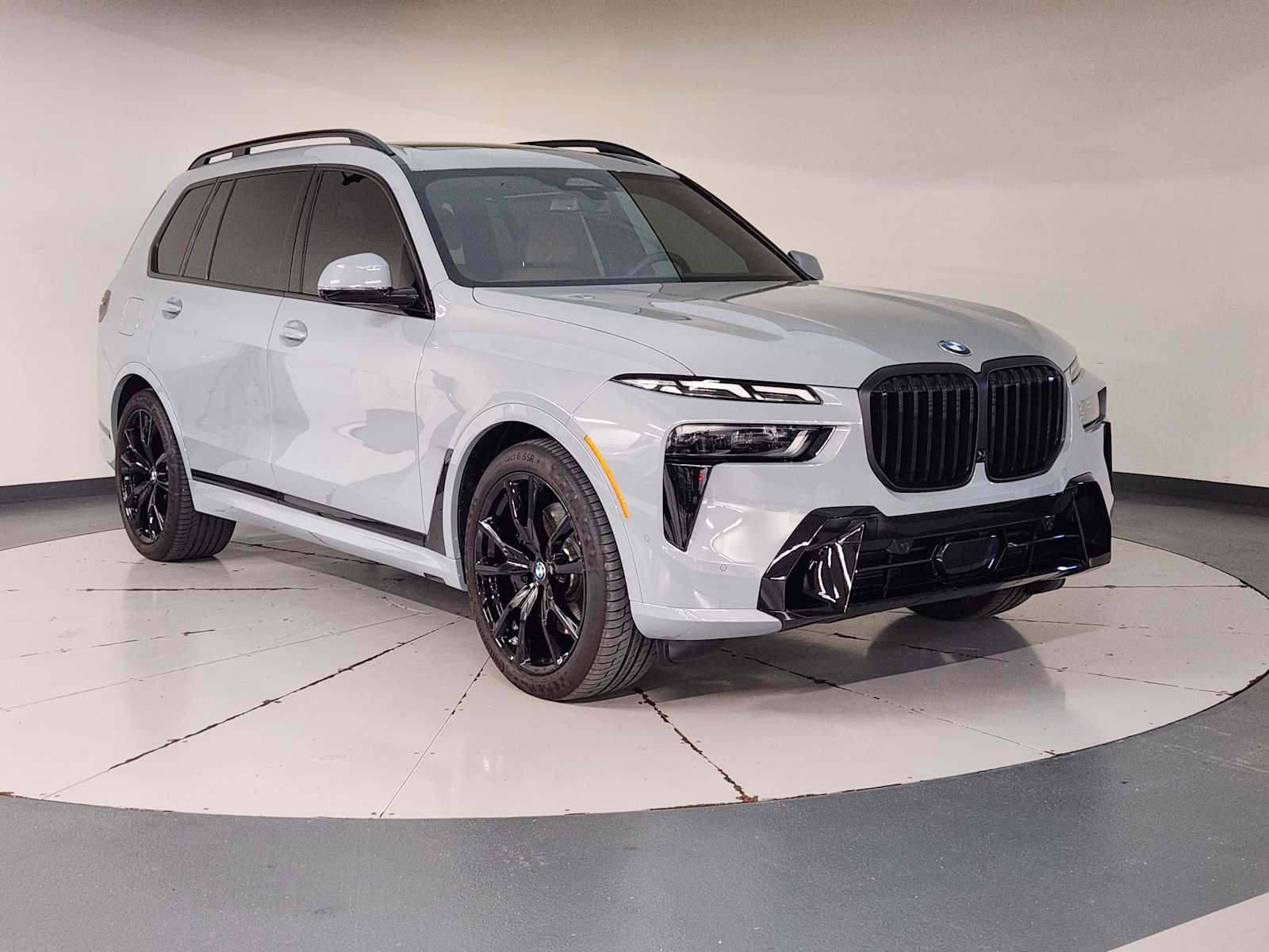 Used 2026 BMW X7 xDrive40i w/ M Sport Package AWD/4WD image 7