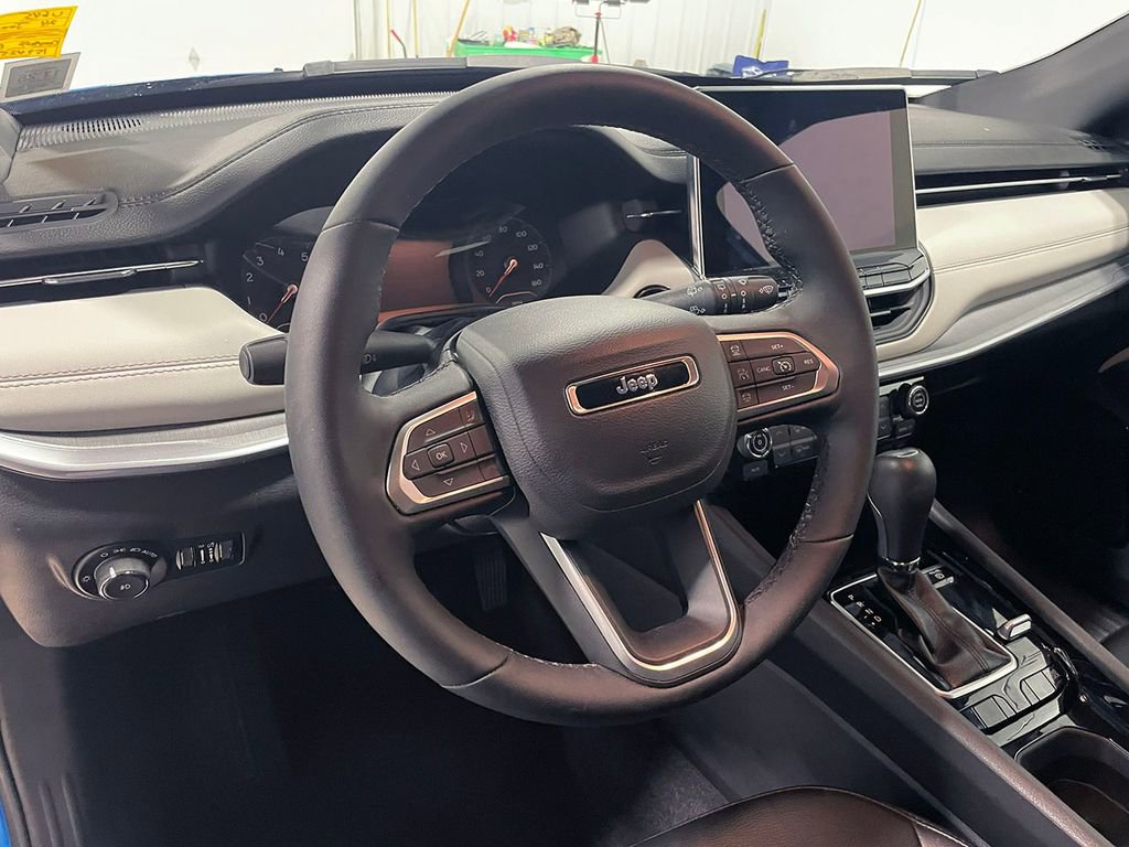 Used 2024 Jeep Compass Limited image 19