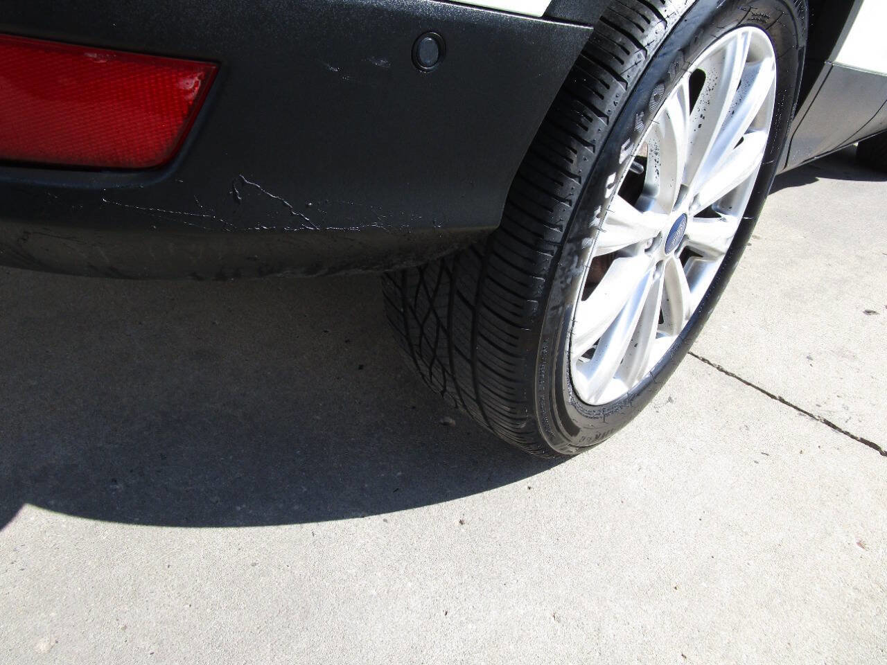 Used 2017 Ford Escape Titanium w/ Equipment Group 301A image 8