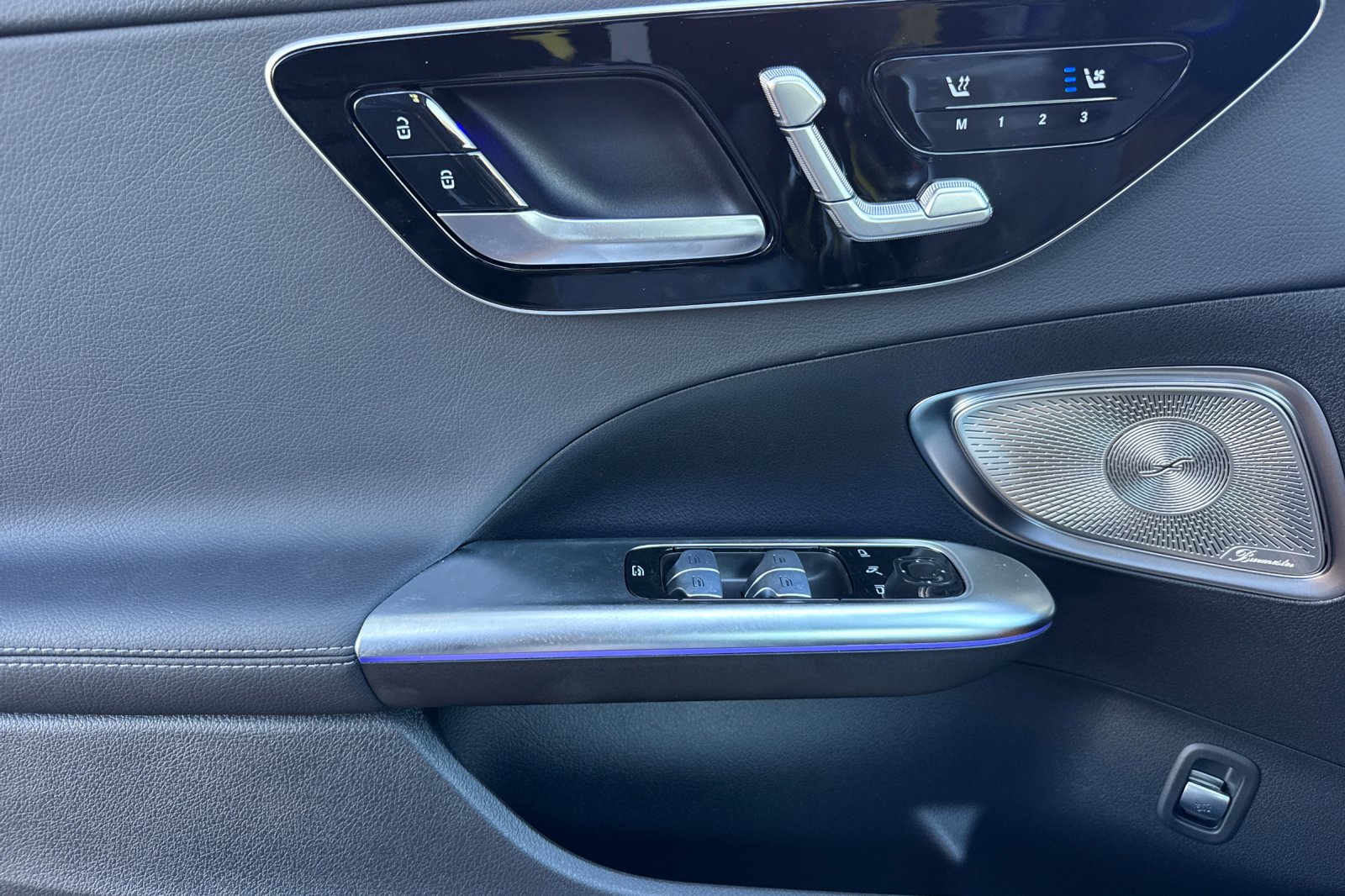 New 2025 Mercedes-Benz C 300 Sedan image 13