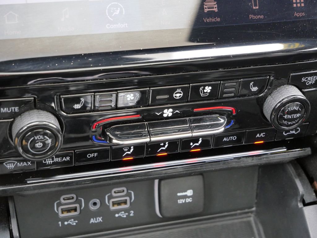 Used 2024 Jeep Grand Cherokee L Limited w/ Luxury Tech Group II image 42