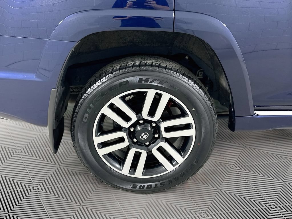 Used 2023 Toyota 4Runner Limited AWD/4WD image 27