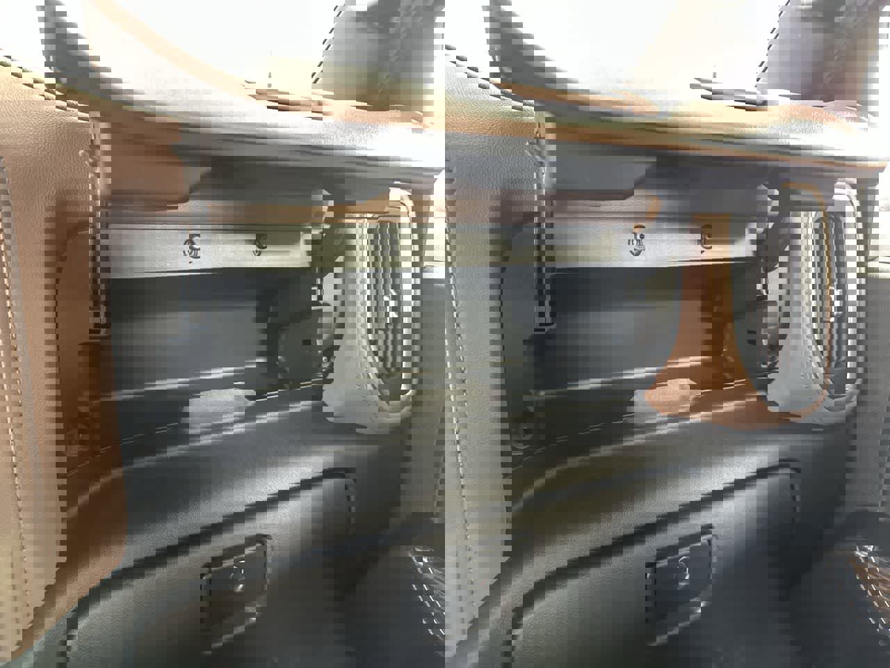 Used 2021 Chevrolet Silverado 2500 High Country w/ Z71 Off-Road Package image 36