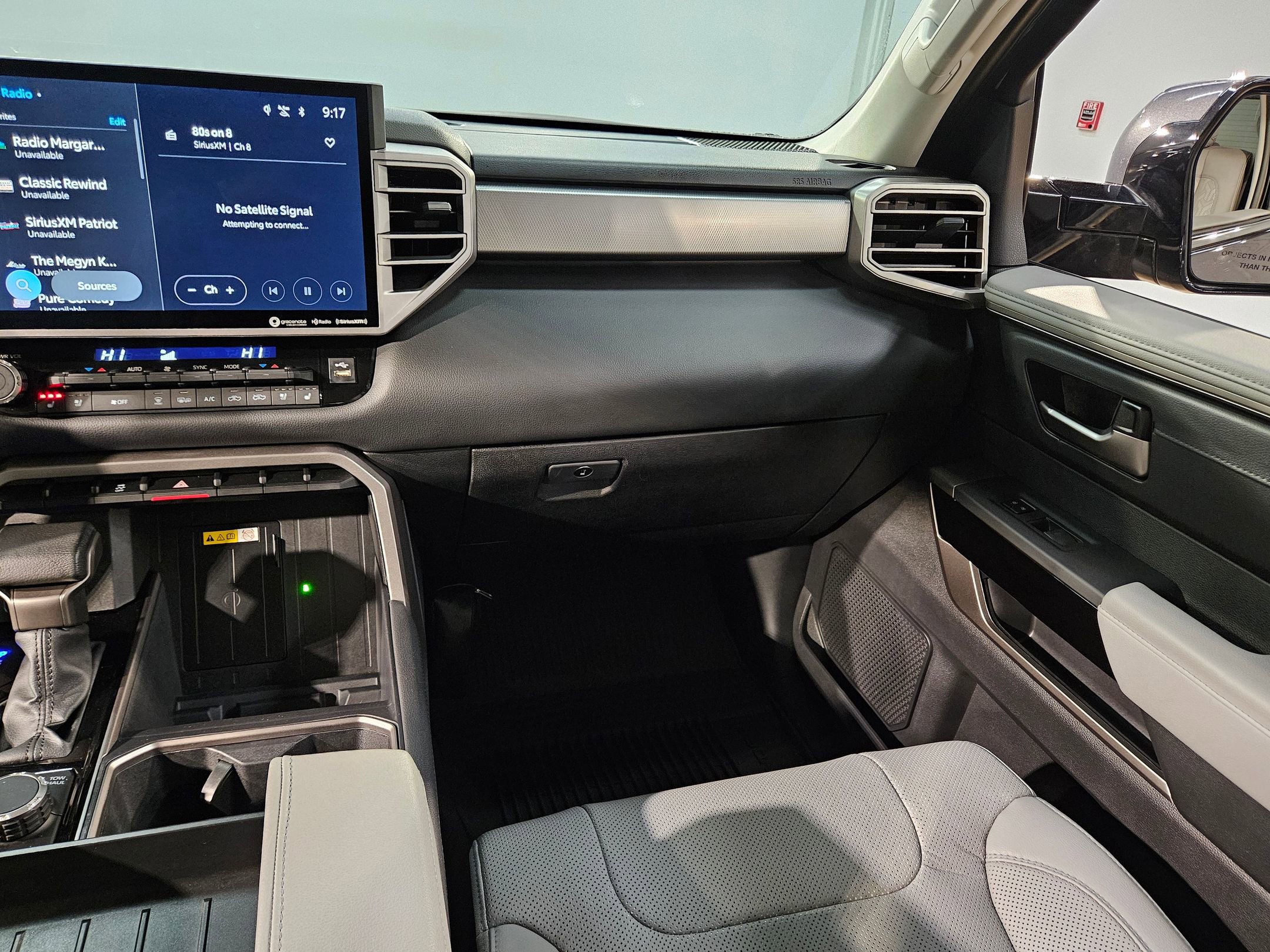 Used 2024 Toyota Tundra Limited image 11