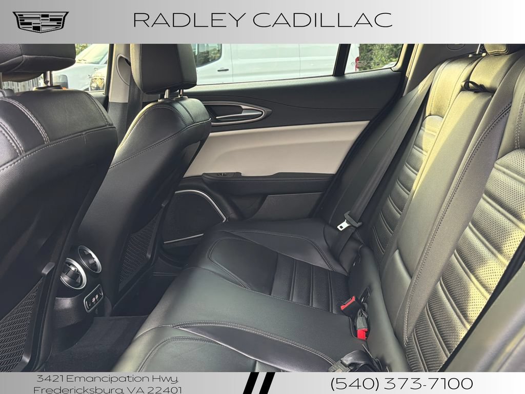 Used 2019 Alfa Romeo Giulia Ti Sport w/ Quick Order Package 22S Sport AWD/4WD image 9