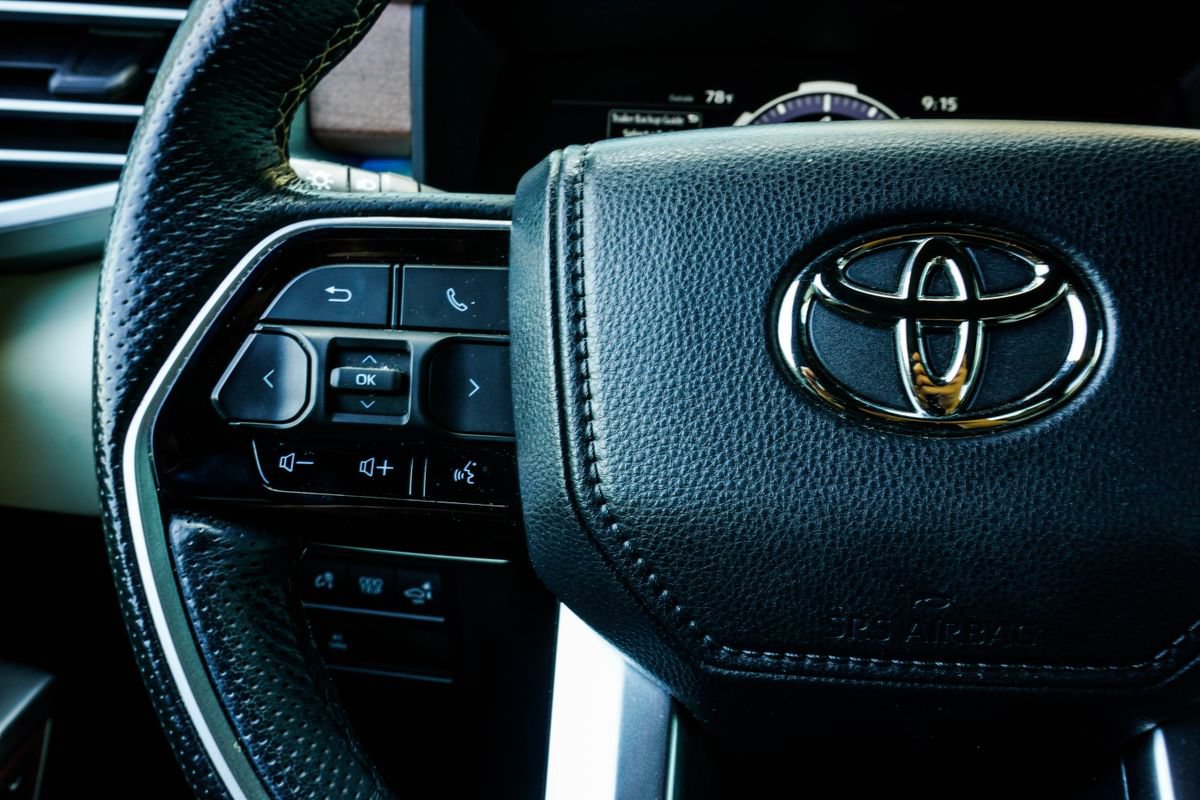 Used 2023 Toyota Tundra Capstone AWD/4WD image 31
