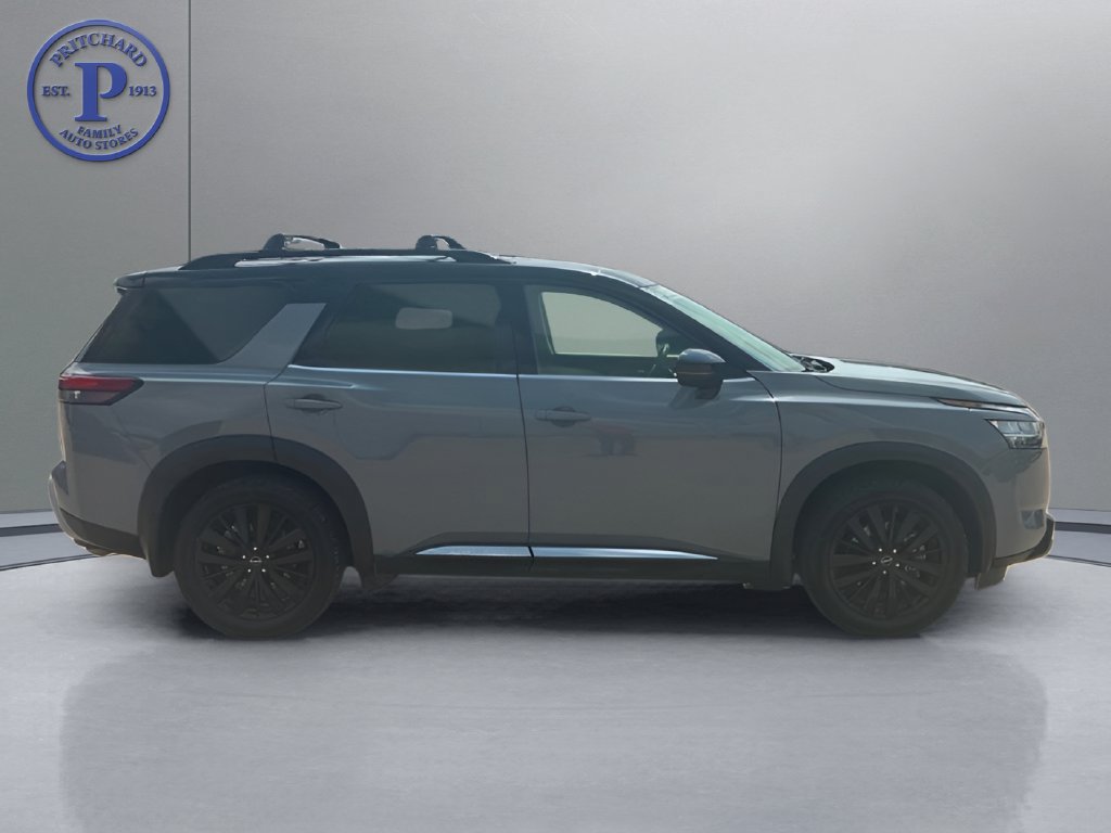 Used 2023 Nissan Pathfinder Platinum AWD/4WD image 8