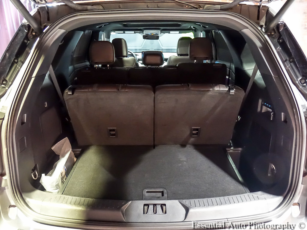 Used 2025 Ford Explorer Platinum AWD/4WD image 15