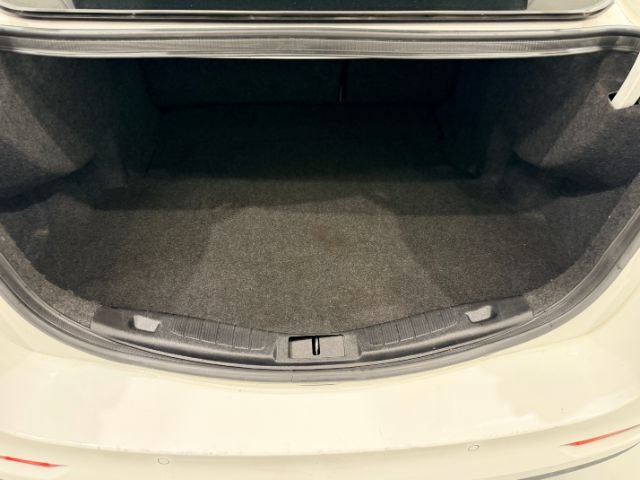 Used 2019 Ford Fusion SE FWD image 31