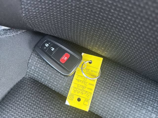 Certified 2019 Toyota Prius LE FWD image 33