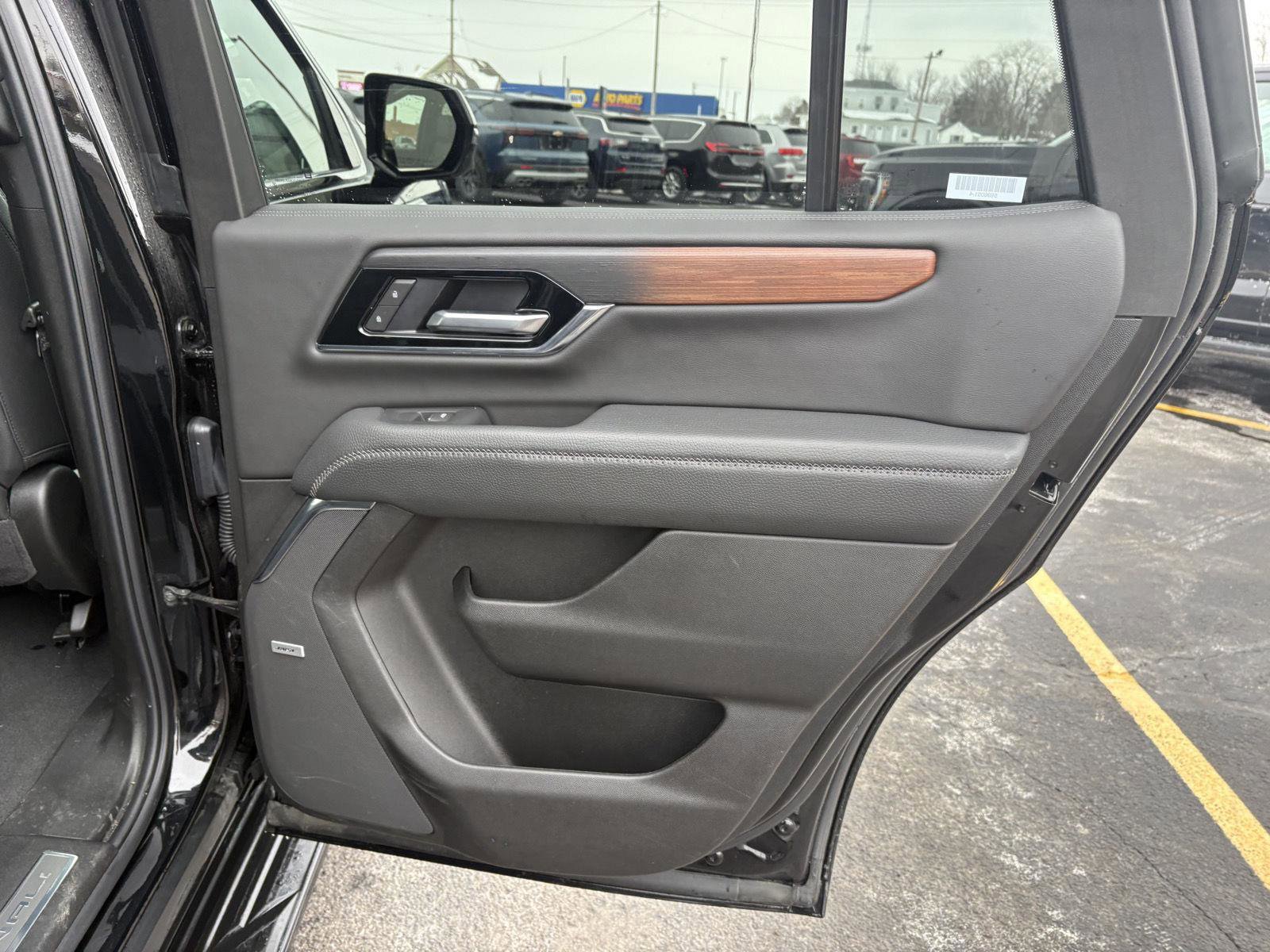 Used 2025 GMC Yukon Denali image 16