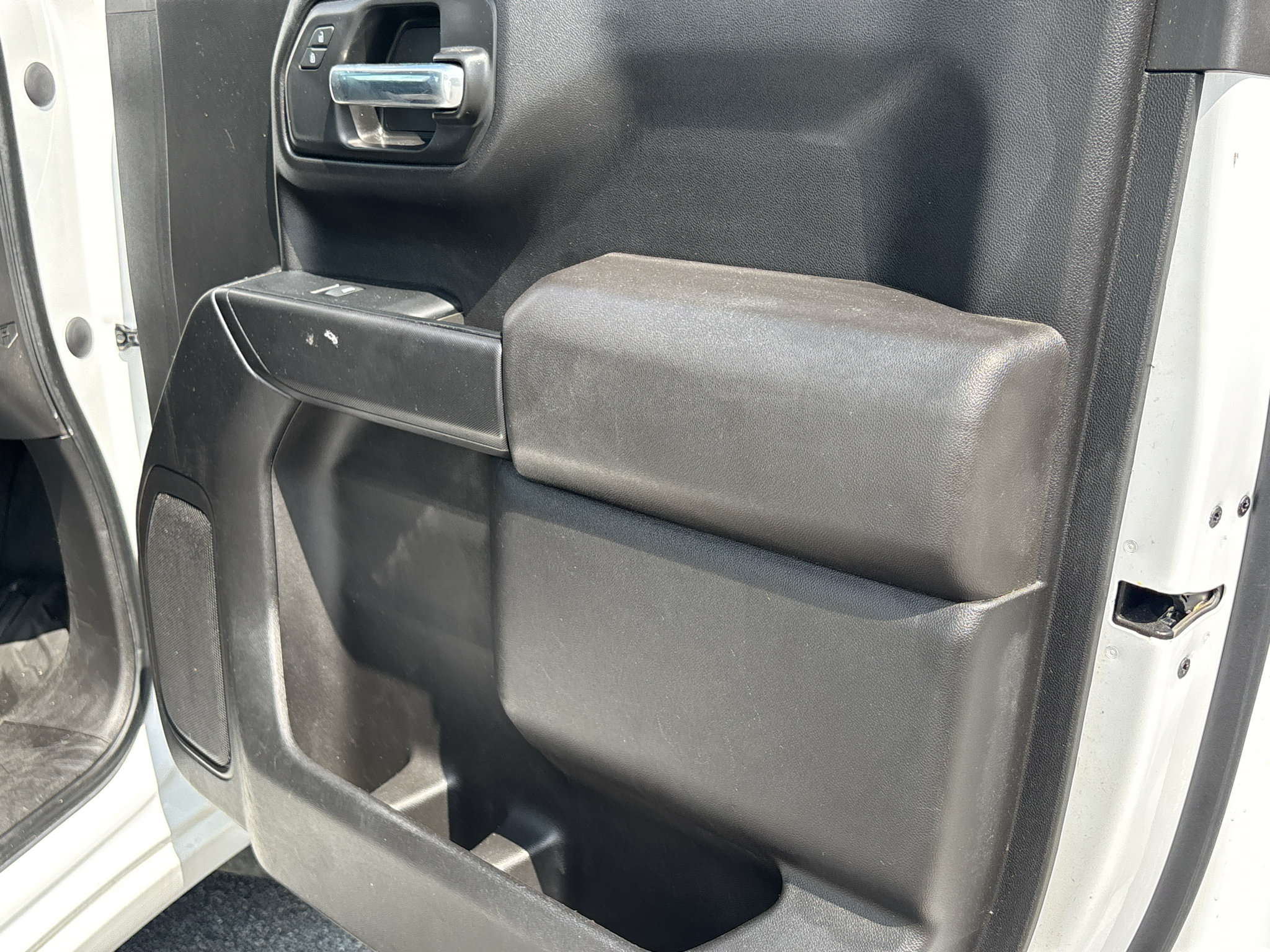 Used 2023 Chevrolet Silverado 1500 W/T w/ Trailering Package AWD/4WD image 18