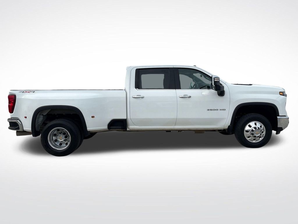 Used 2024 Chevrolet Silverado 3500 LTZ w/ LTZ Convenience Package image 8
