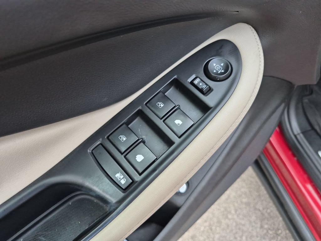 Used 2017 Buick Envision Essence FWD image 20