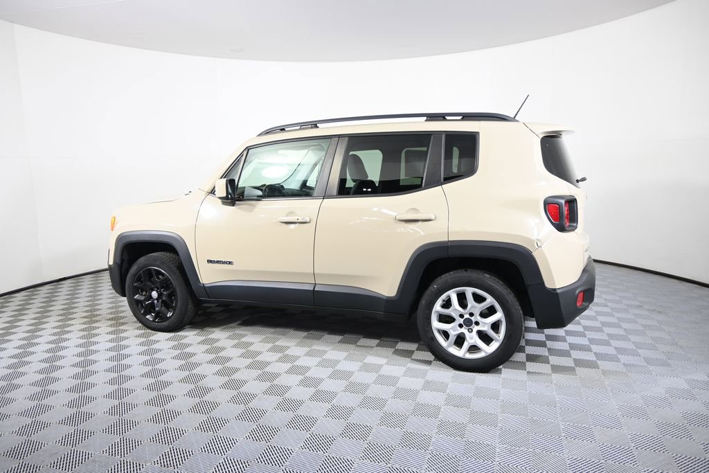 Used 2015 Jeep Renegade Latitude w/ Cold Weather Group AWD/4WD image 3