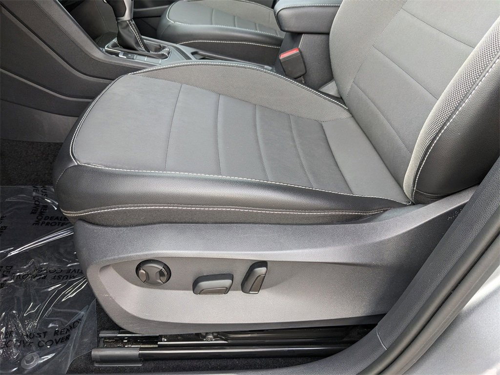 Certified 2023 Volkswagen Taos SE w/ Panoramic Sunroof Package image 21