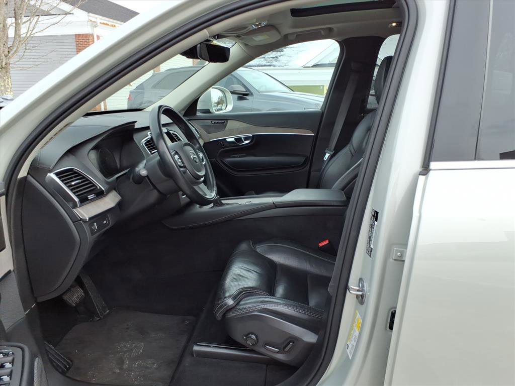 Used 2022 Volvo XC90 T6 Inscription w/ Climate Package image 10