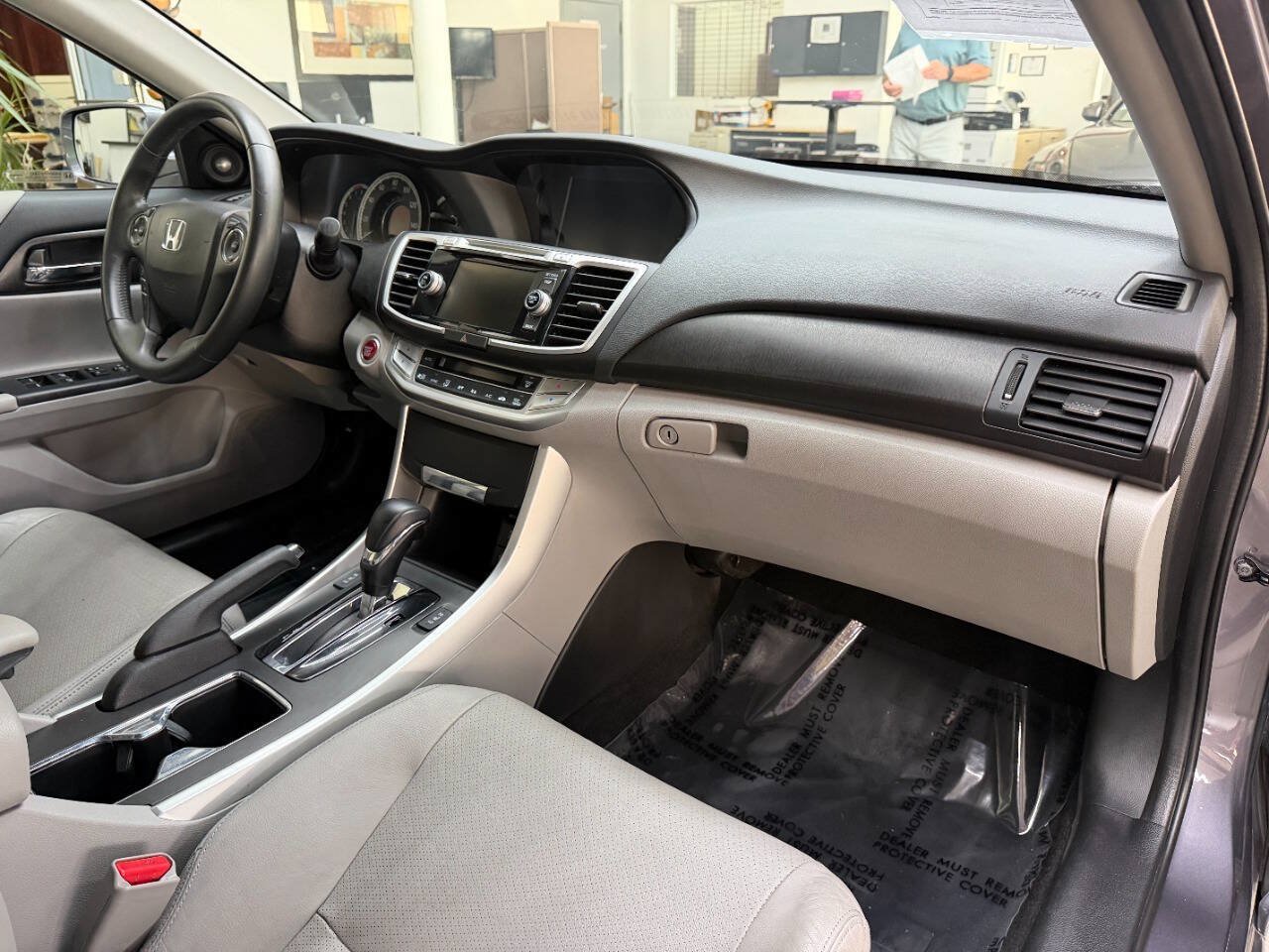 Used 2015 Honda Accord EX-L image 18
