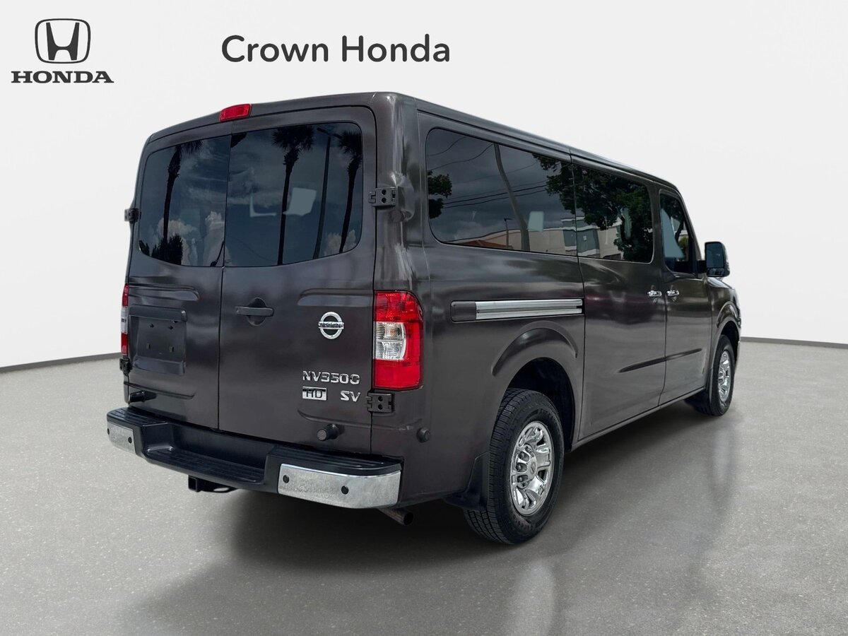 Used 2015 Nissan NV 3500 SV w/ Technology Package RWD image 4