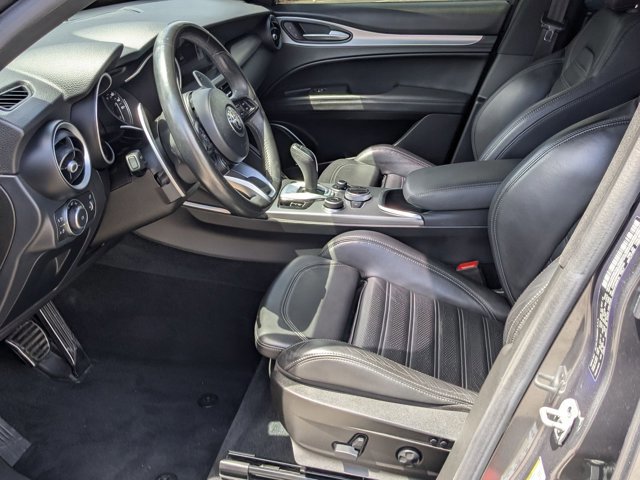Used 2022 Alfa Romeo Stelvio Veloce image 16