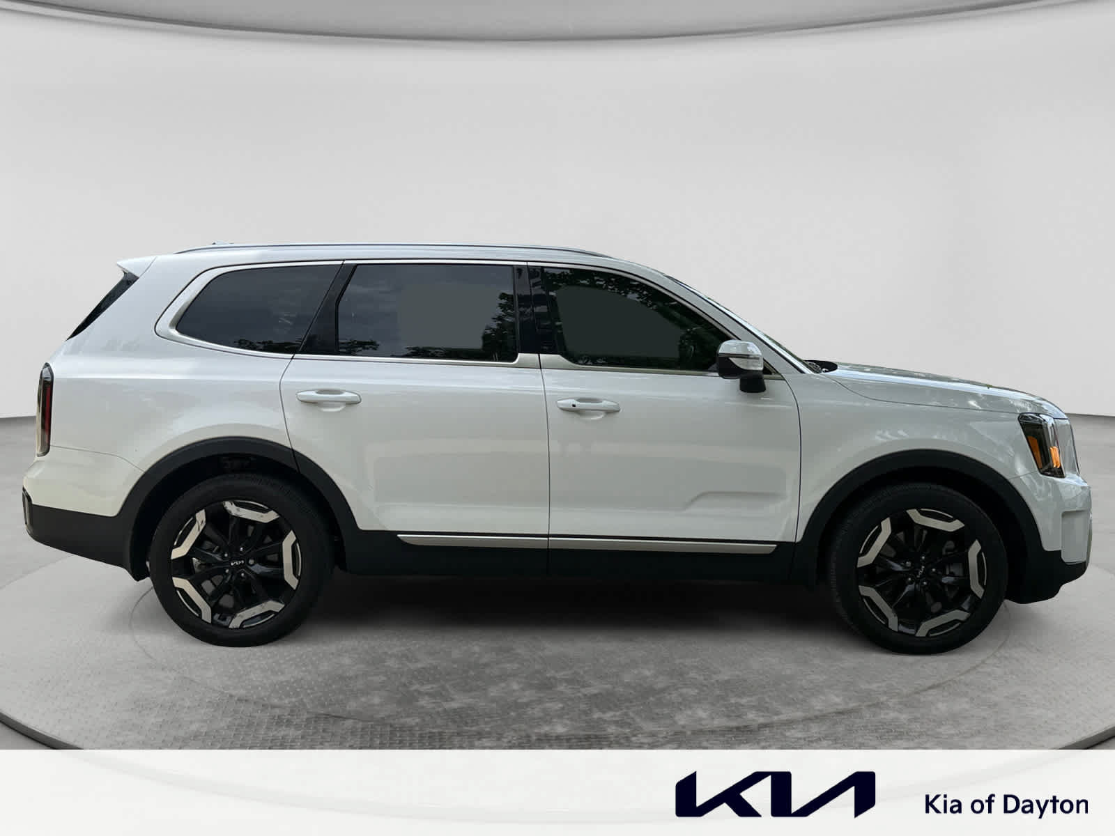 Used 2025 Kia Telluride EX FWD image 4