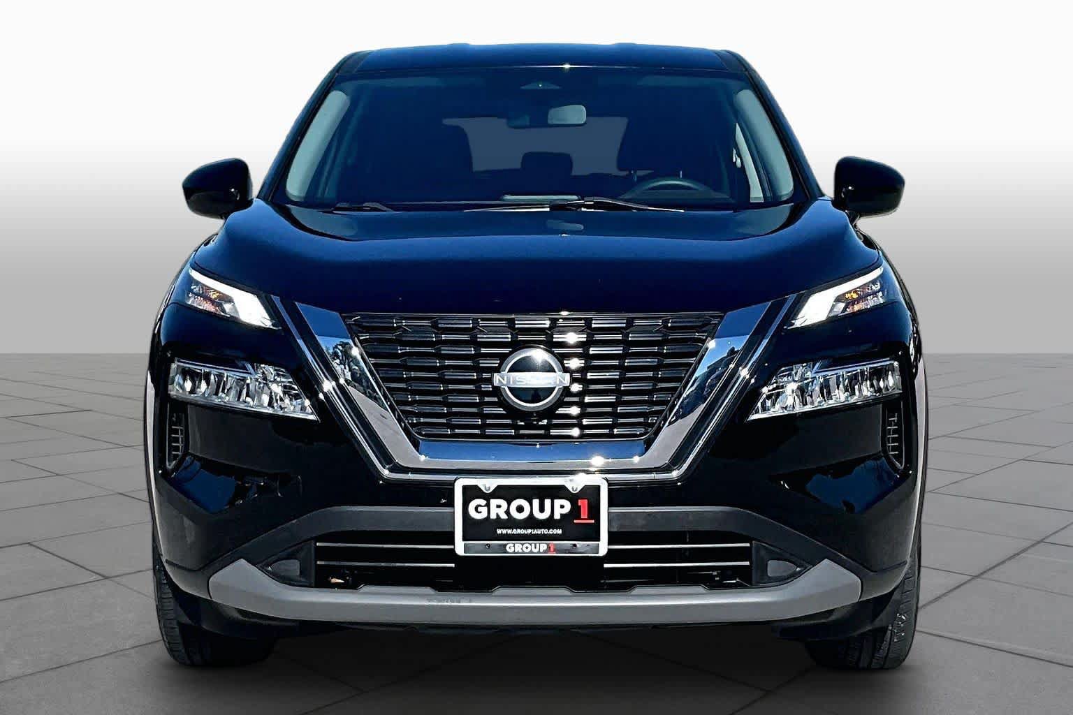 Used 2023 Nissan Rogue SV FWD image 4