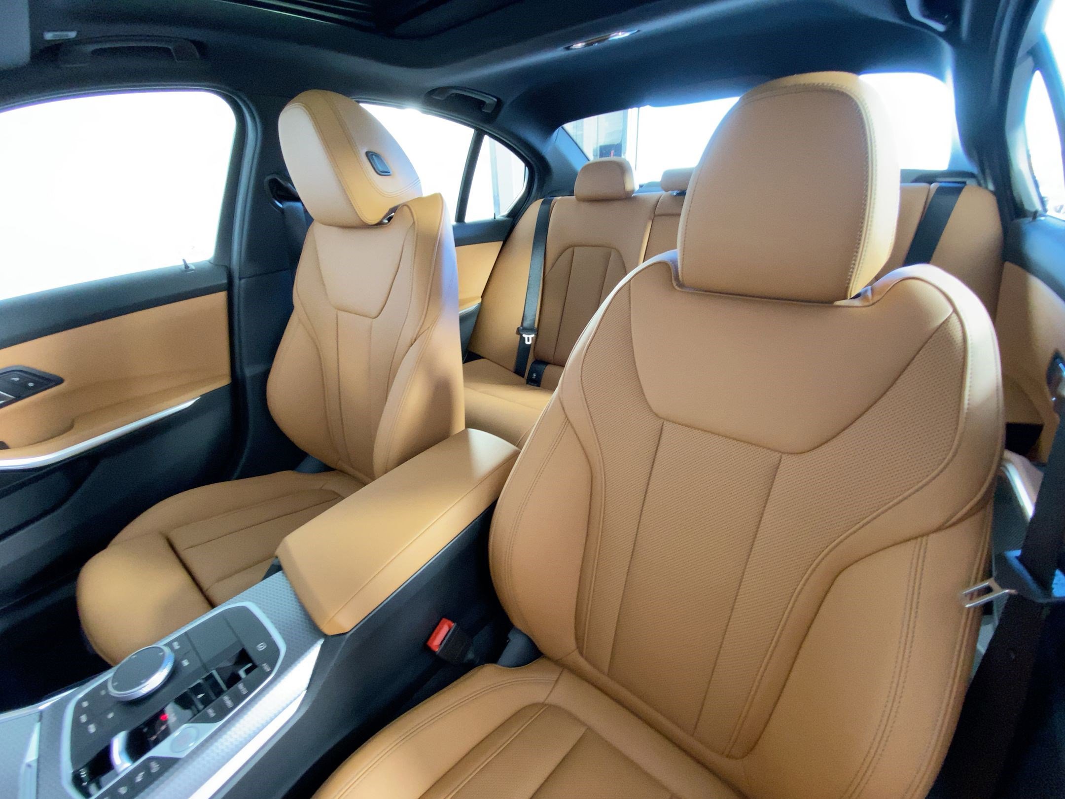 Used 2026 BMW 330i Sedan w/ Convenience Package image 21