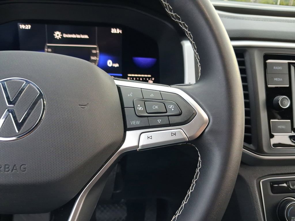 Certified 2022 Volkswagen Atlas Cross Sport SE image 20