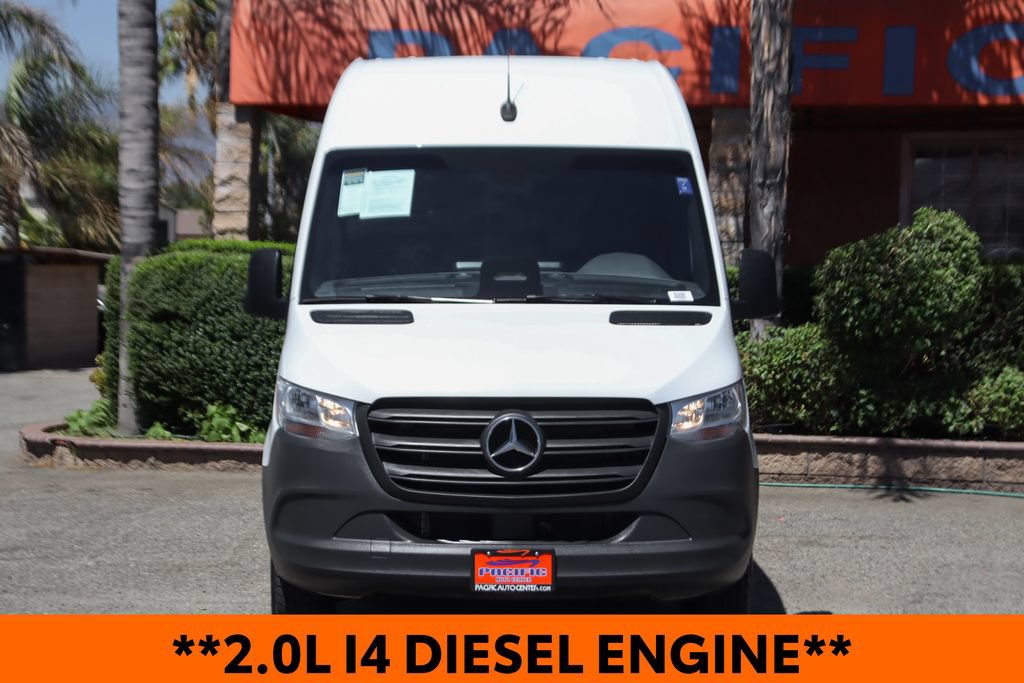 Used 2025 Mercedes-Benz Sprinter 2500 image 3
