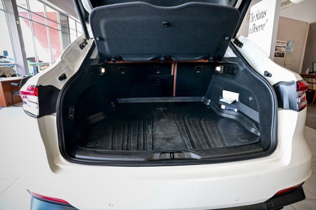 Used 2022 Maserati Levante Modena AWD/4WD image 20