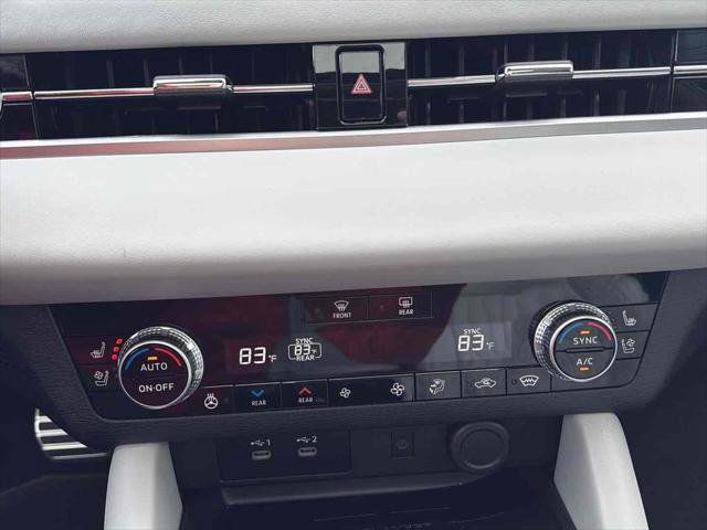 Used 2025 Mitsubishi Outlander SEL image 29