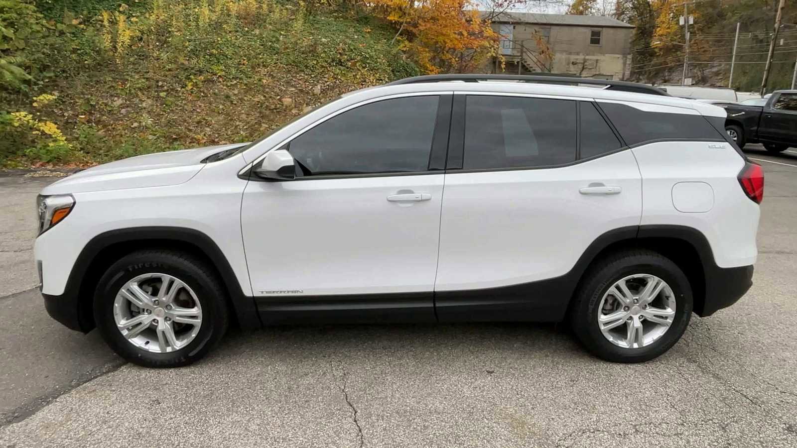 Certified 2020 GMC Terrain SLE w/ Driver Convenience Package image 5