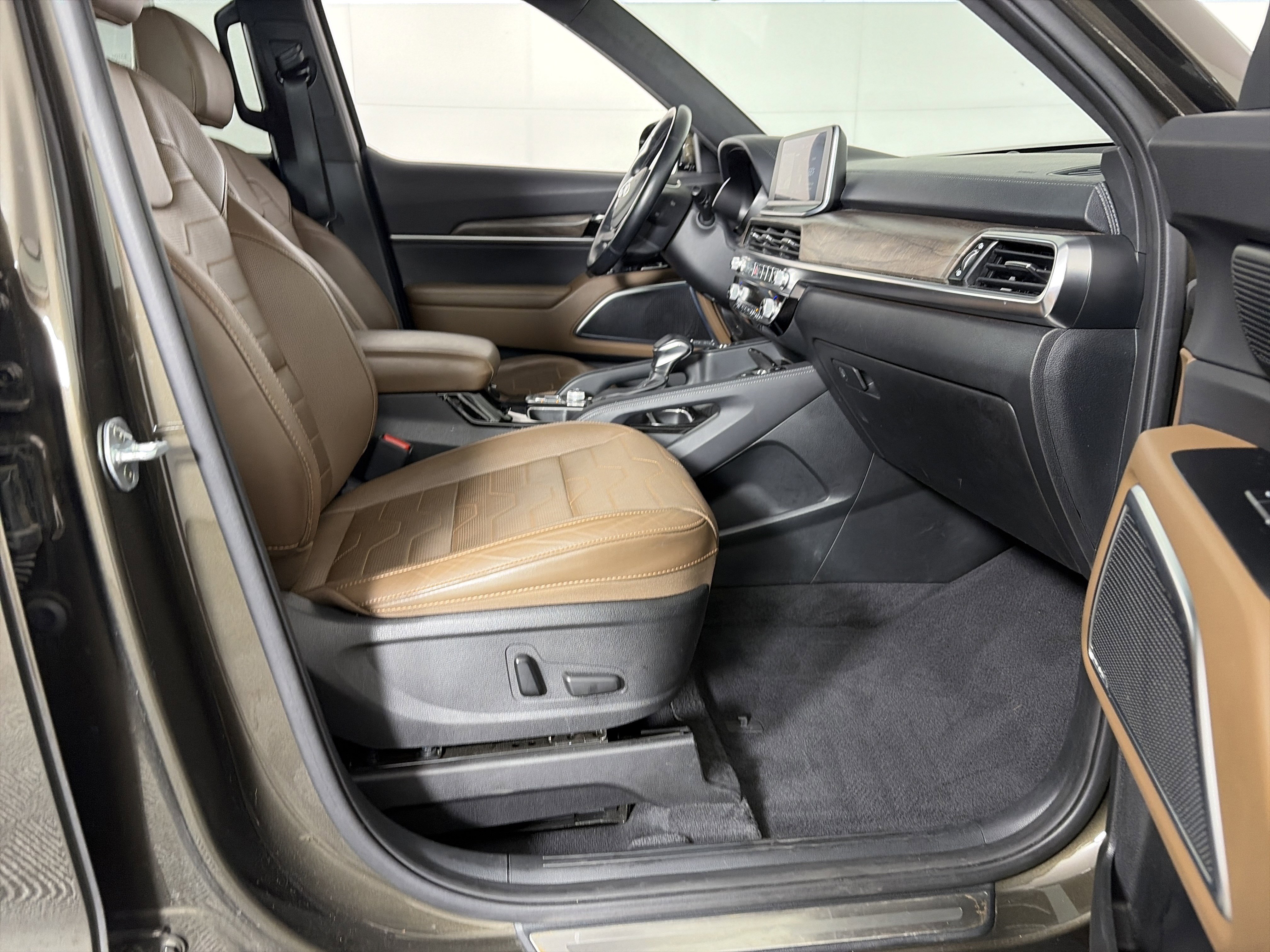 Used 2020 Kia Telluride SX w/ SX Prestige Package image 47