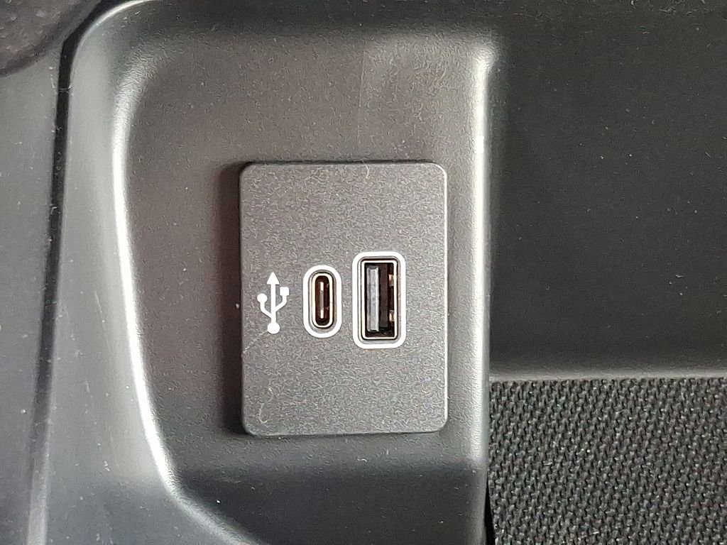 New 2025 Ford F150 Lightning XLT image 17