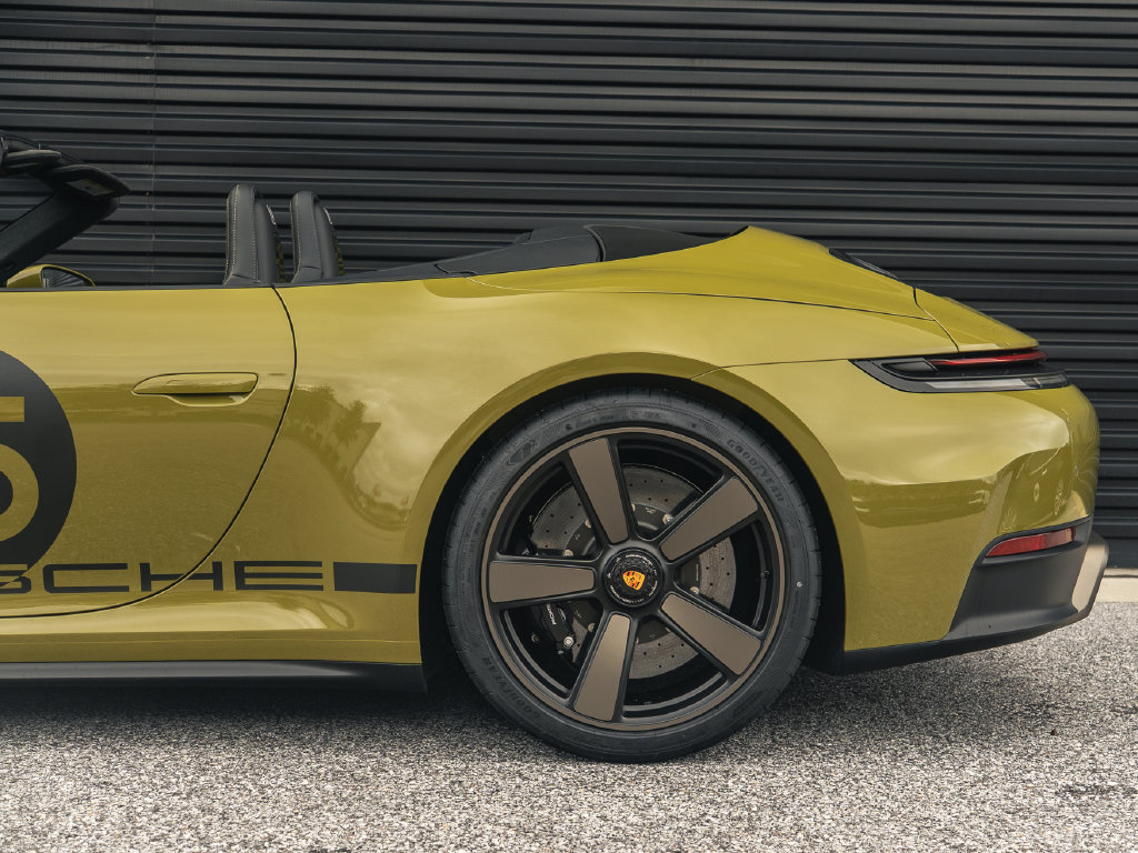 New 2026 Porsche 911 GTS RWD image 16