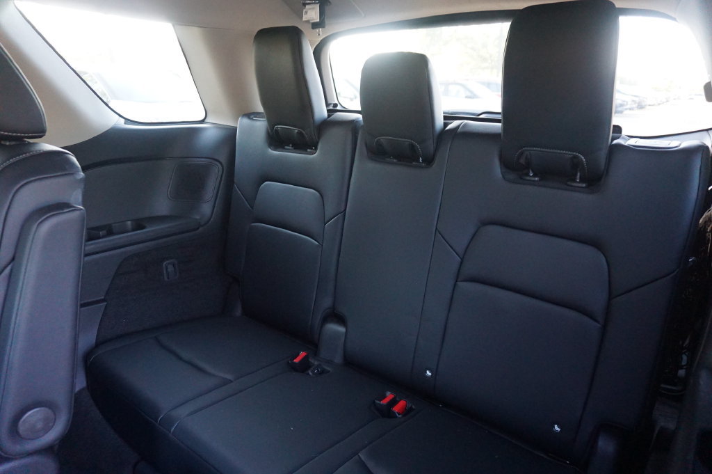 Used 2024 Nissan Pathfinder Platinum FWD image 18