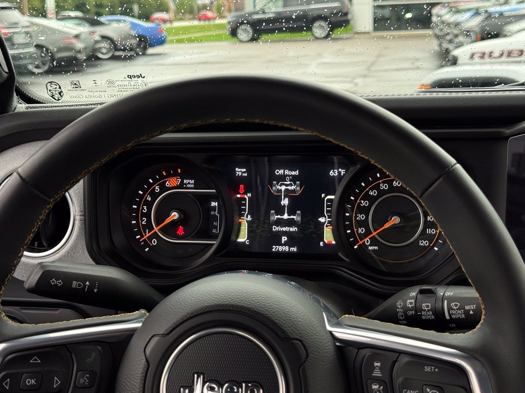 Used 2024 Jeep Wrangler Unlimited Sahara AWD/4WD image 6