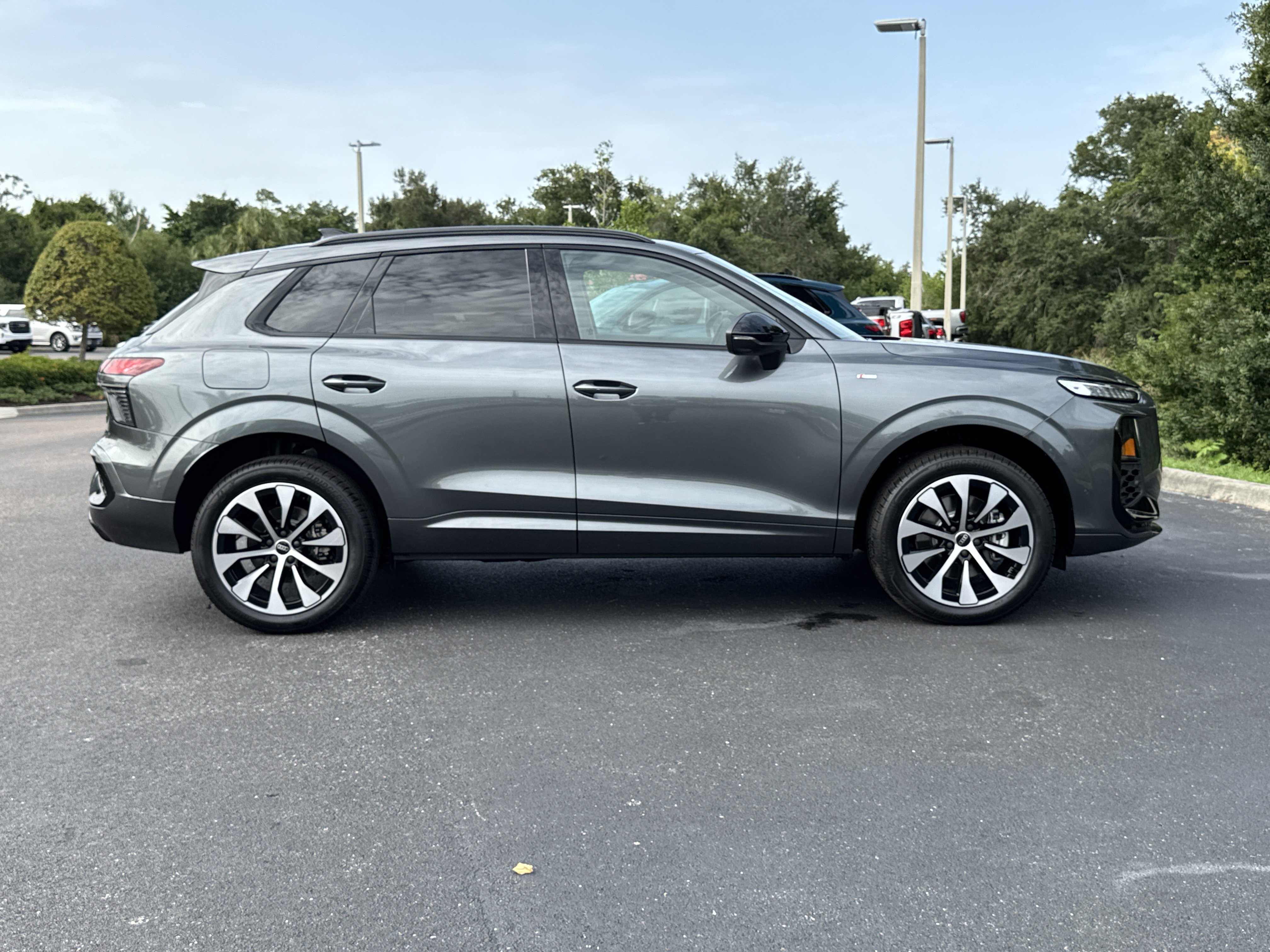 New 2026 Audi Q3 quattro 2.0T AWD/4WD image 3