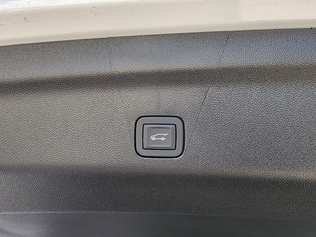 New 2026 GMC Yukon Elevation image 52