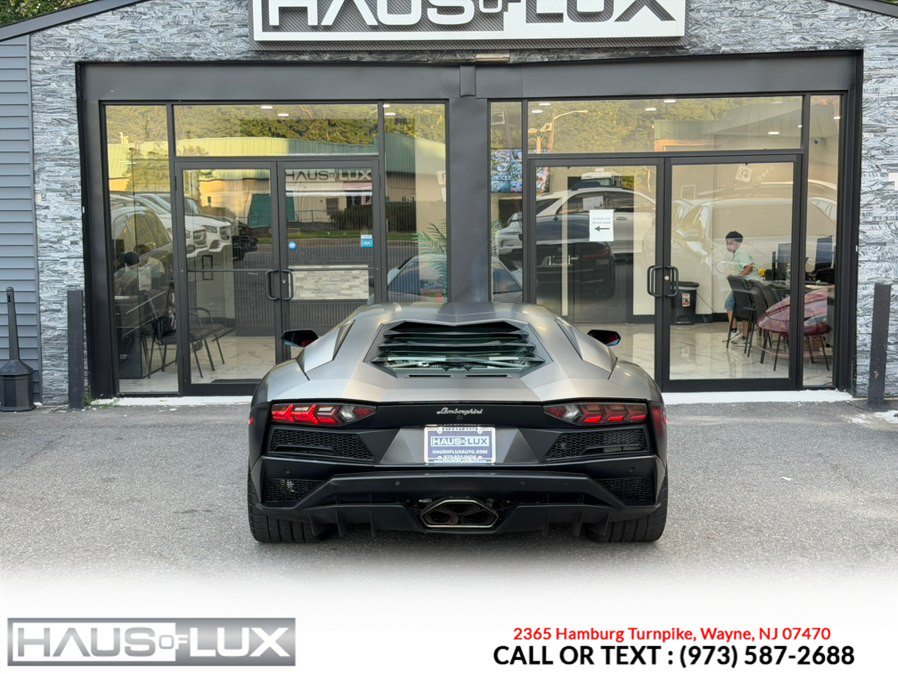 Used 2018 Lamborghini Aventador S AWD/4WD image 34