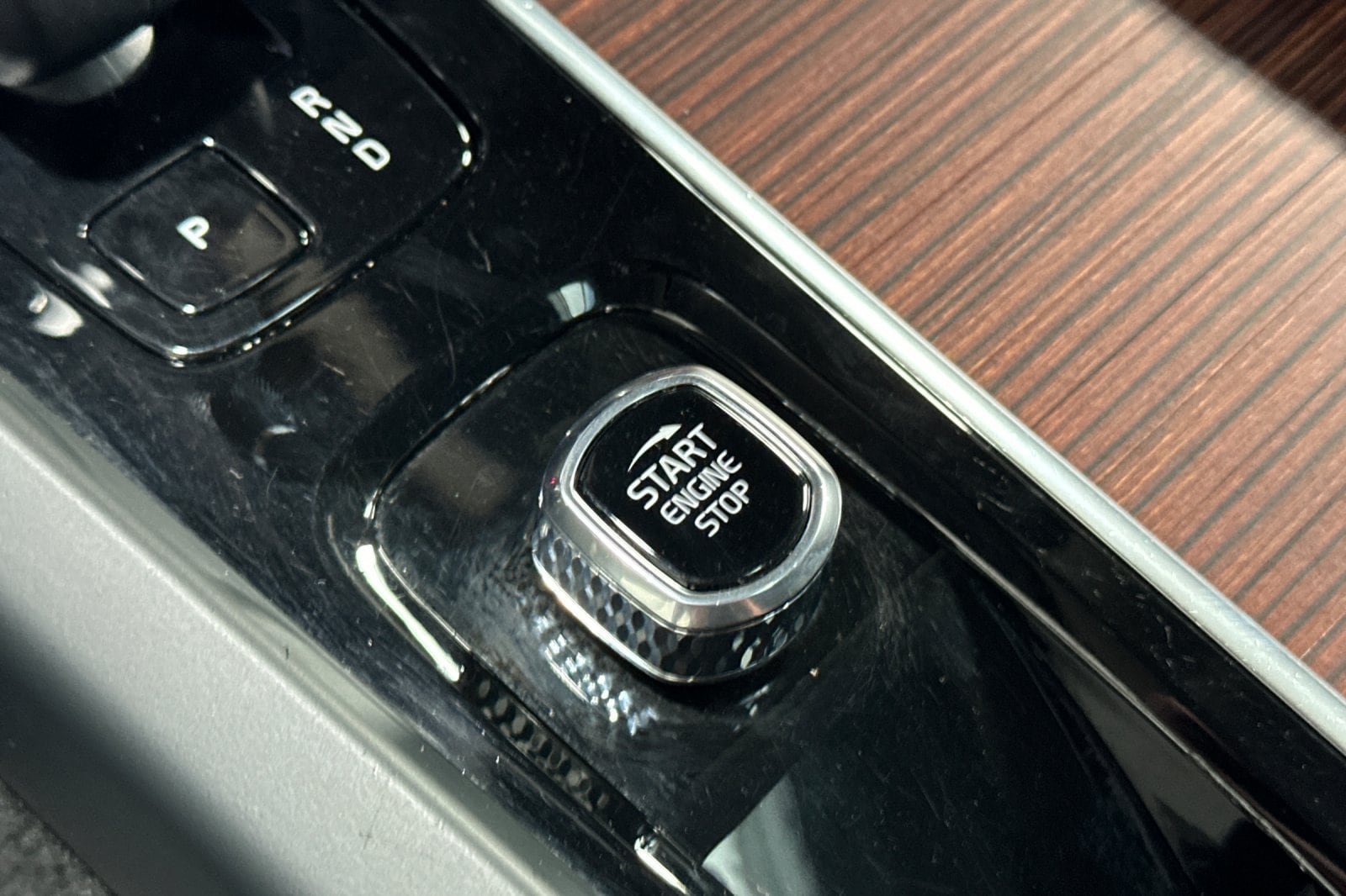 Certified 2024 Volvo XC60 B5 Plus AWD/4WD image 26